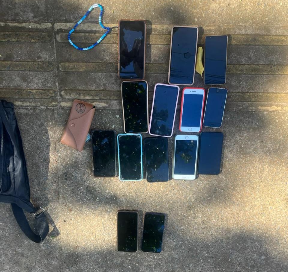 policia-militar-prende-trio-estrangeiro-apos-furtos-de-celulares-em-coletivo
