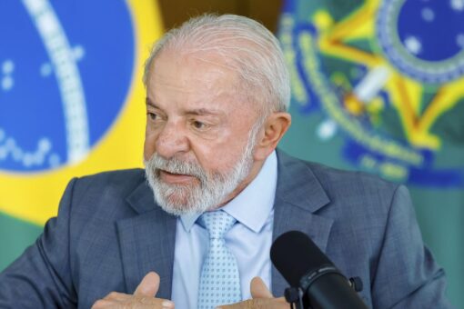 “fizeram-conosco,-a-gente-vai-fazer-com-eles”,-diz-lula-sobre-eua