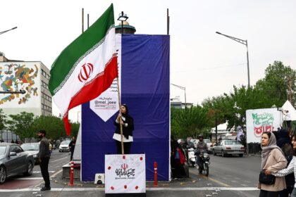 ira-alerta-emirados-arabes-unidos-sobre-aprofundamento-de-relacoes-com-israel
