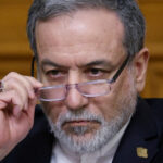 estreito-de-ormuz-demorara-um-mes-para-retomar-capacidade-pre-crise,-diz-ira