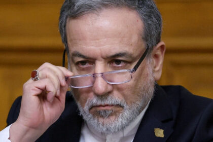 estreito-de-ormuz-demorara-um-mes-para-retomar-capacidade-pre-crise,-diz-ira