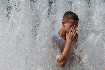calor-recorde-causa-transtornos-na-europa;-franca-registra-1.000-mortes